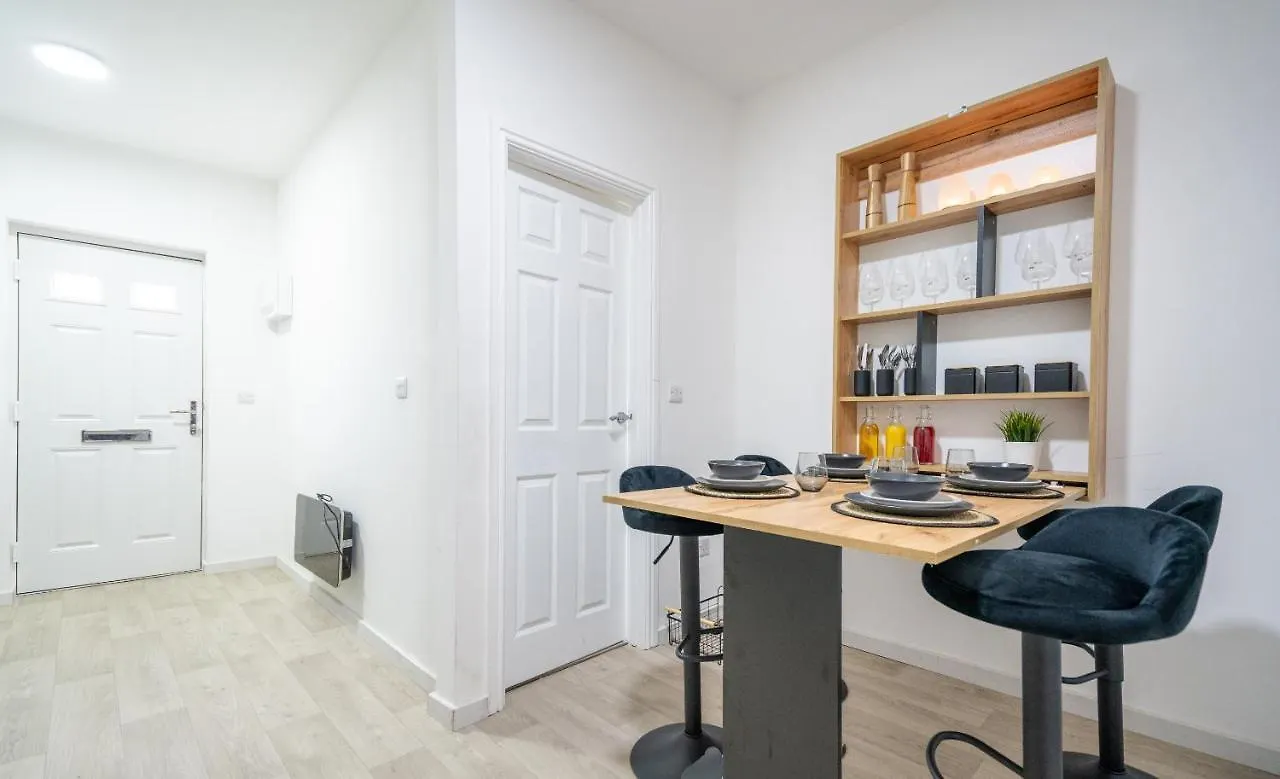 Deluxe Apartment In Sheffield City Centre - Sleeps 6