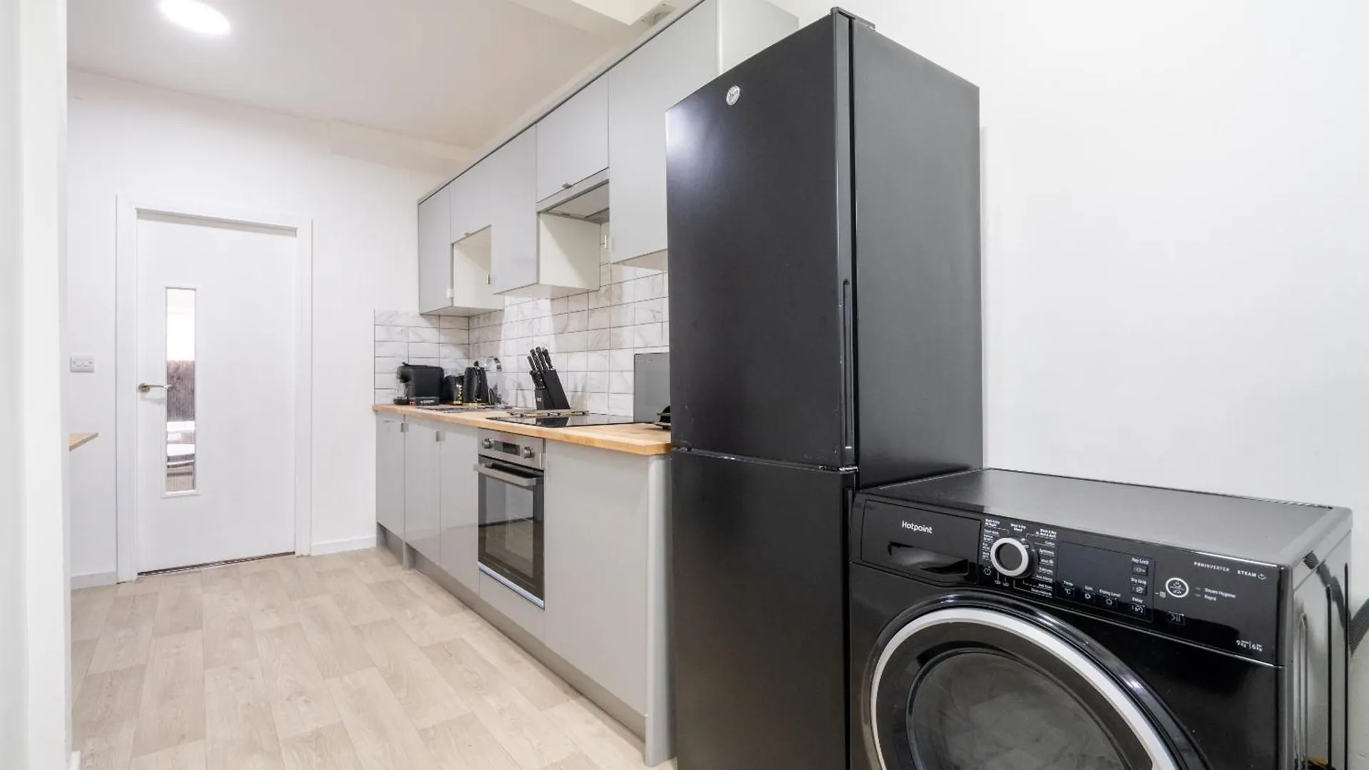 Deluxe Apartment In Sheffield City Centre - Sleeps 6 0*,  Storbritannien